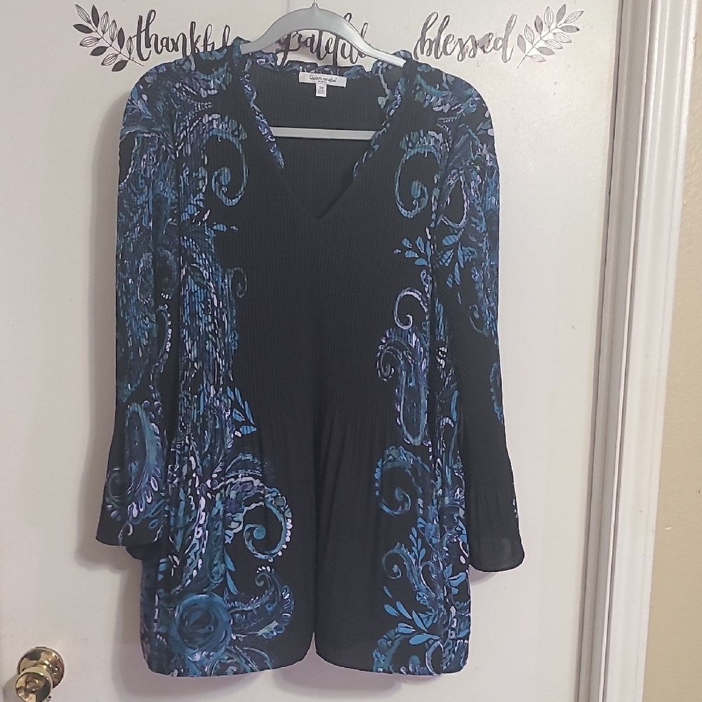 Elegant Black and Blue Women's Top
